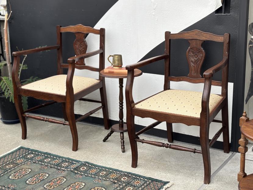 フランスアンティーク アームチェア A