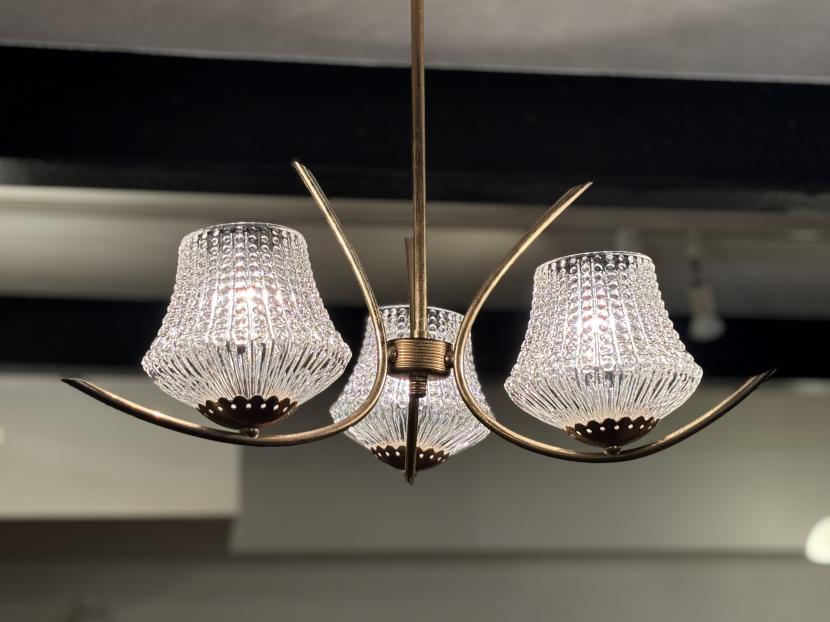 フレンチミッドセンチュリー　3灯モダンシャンデリア