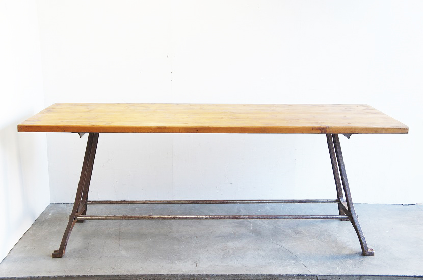 ヴィンテージ インダストリアル キャストアイアンテーブル